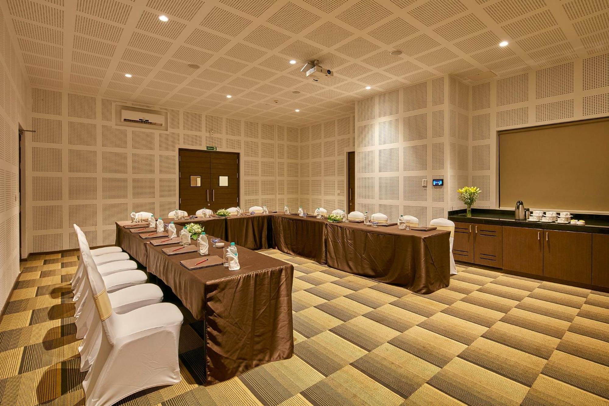 Signature Club Resort Devanahalli Exterior foto
