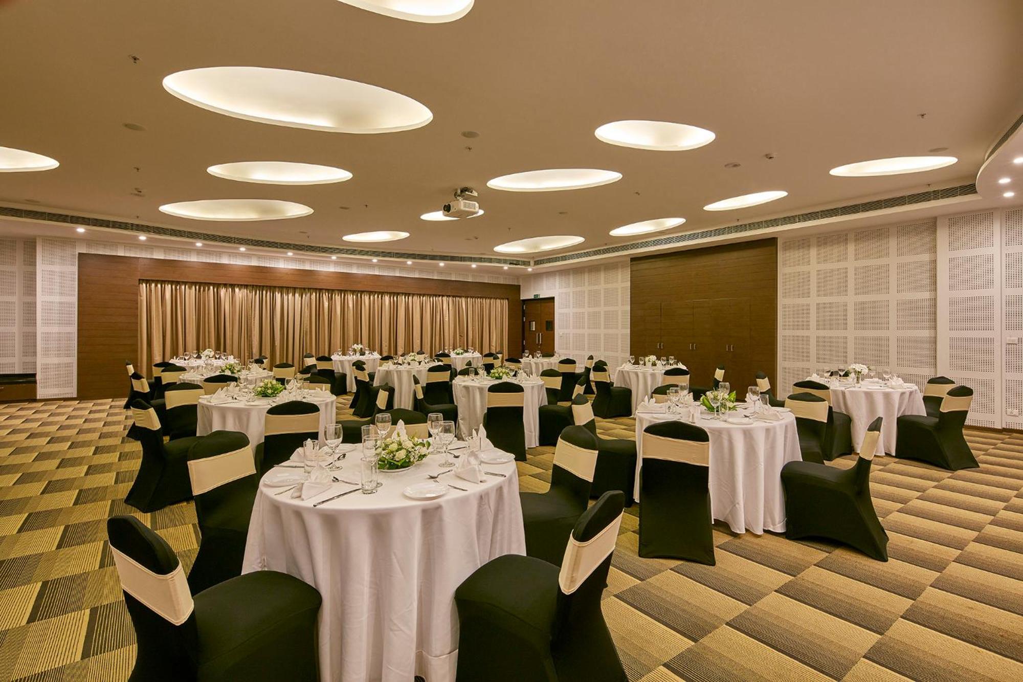 Signature Club Resort Devanahalli Exterior foto